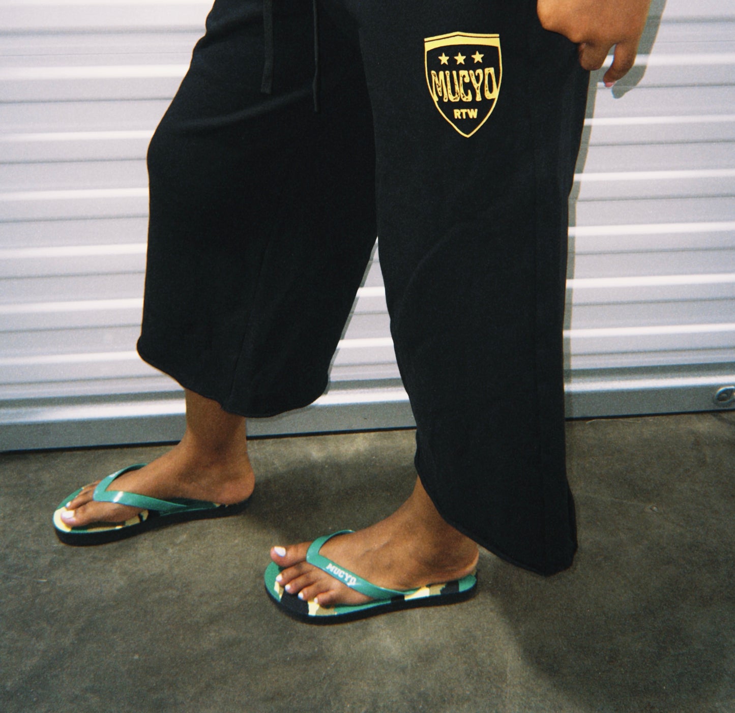 MUCYO SLIPPERS